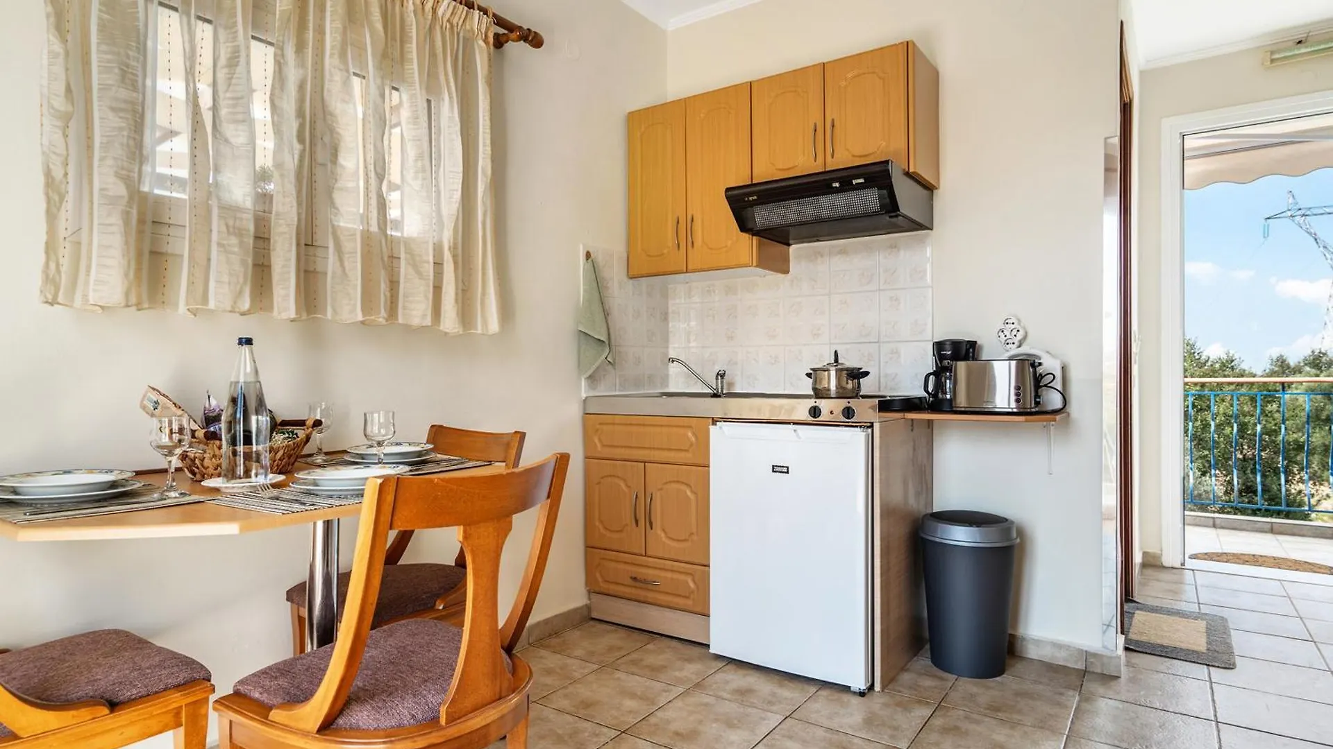 Efrosyni Apartment Markopoulo  Greece