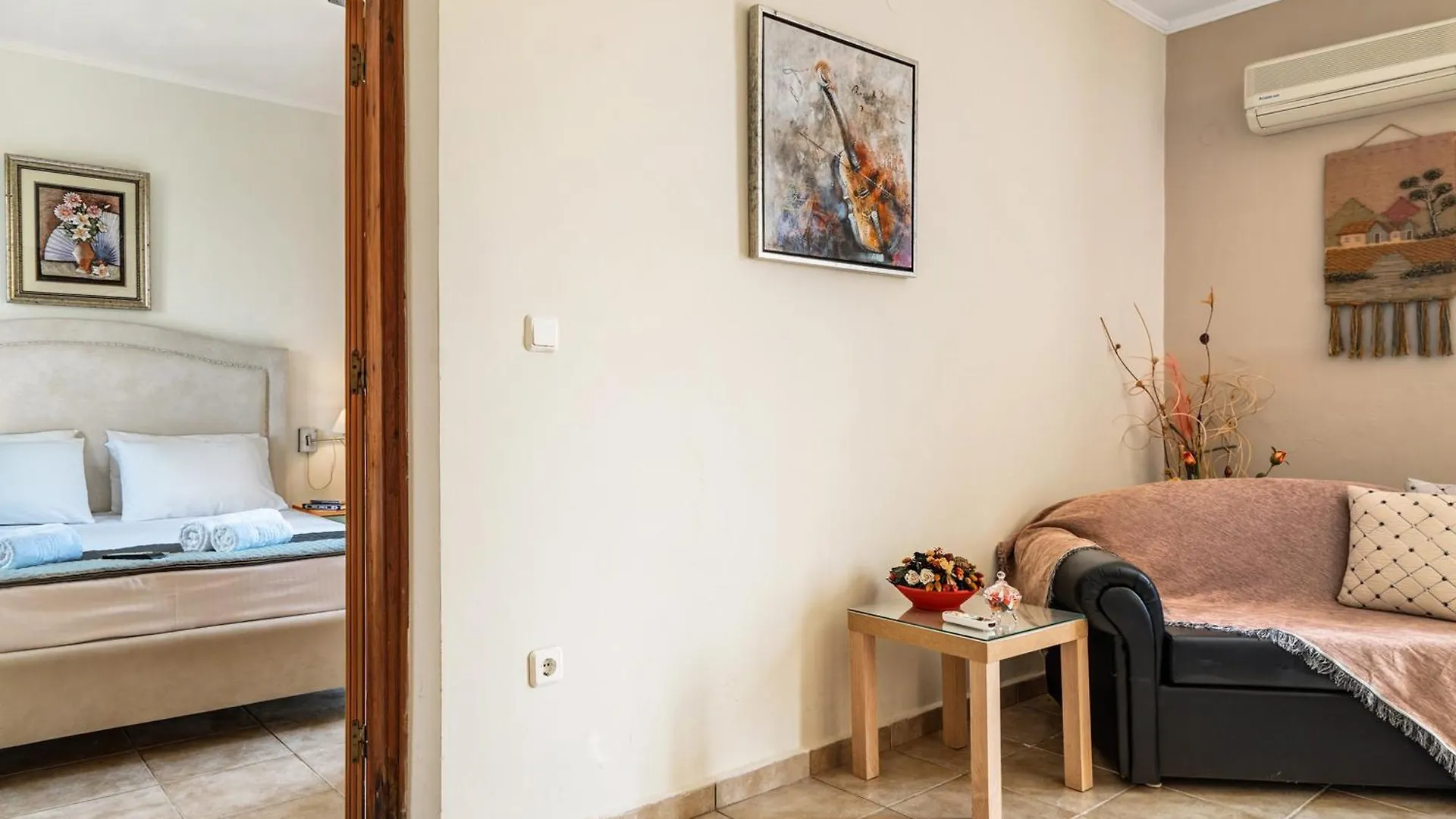 Efrosyni Apartment Markopoulo